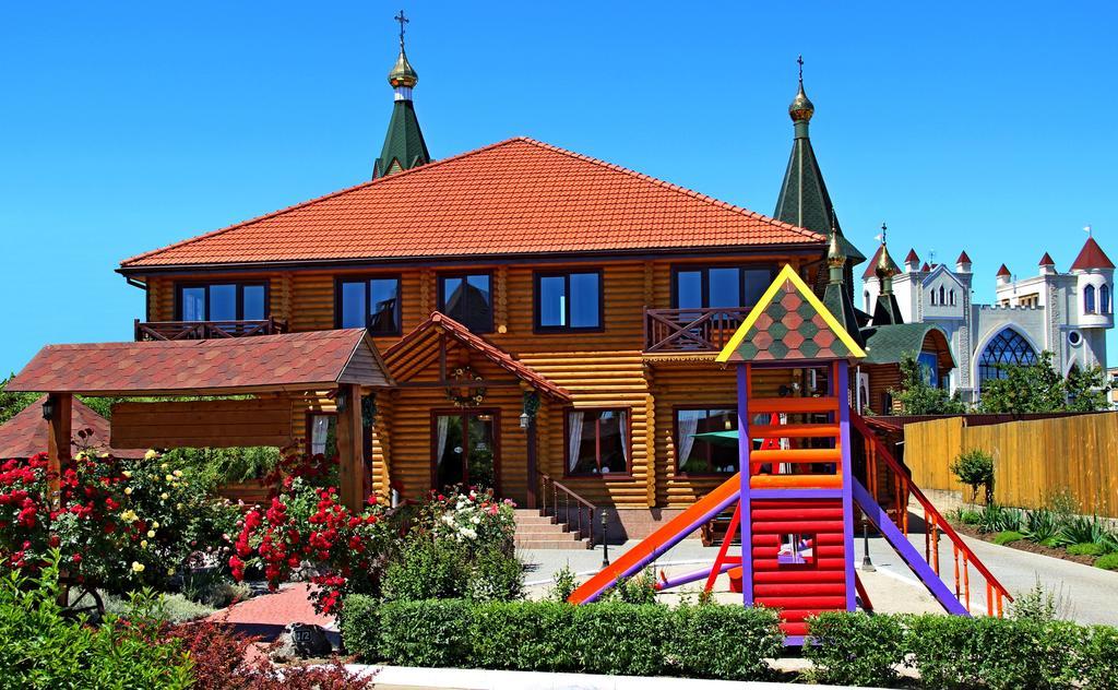 Комплекс Відпочинку Пампушка & Подушка Hotel Burlach'ya Balka Eksteriør billede