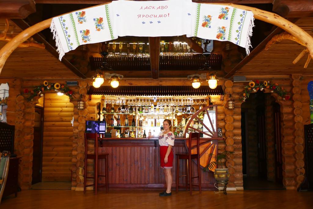 Комплекс Відпочинку Пампушка & Подушка Hotel Burlach'ya Balka Eksteriør billede