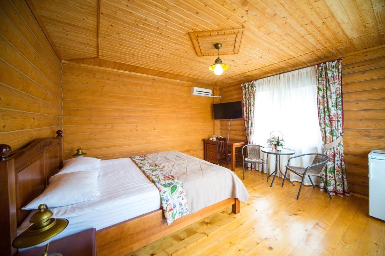 Комплекс Відпочинку Пампушка & Подушка Hotel Burlach'ya Balka Eksteriør billede