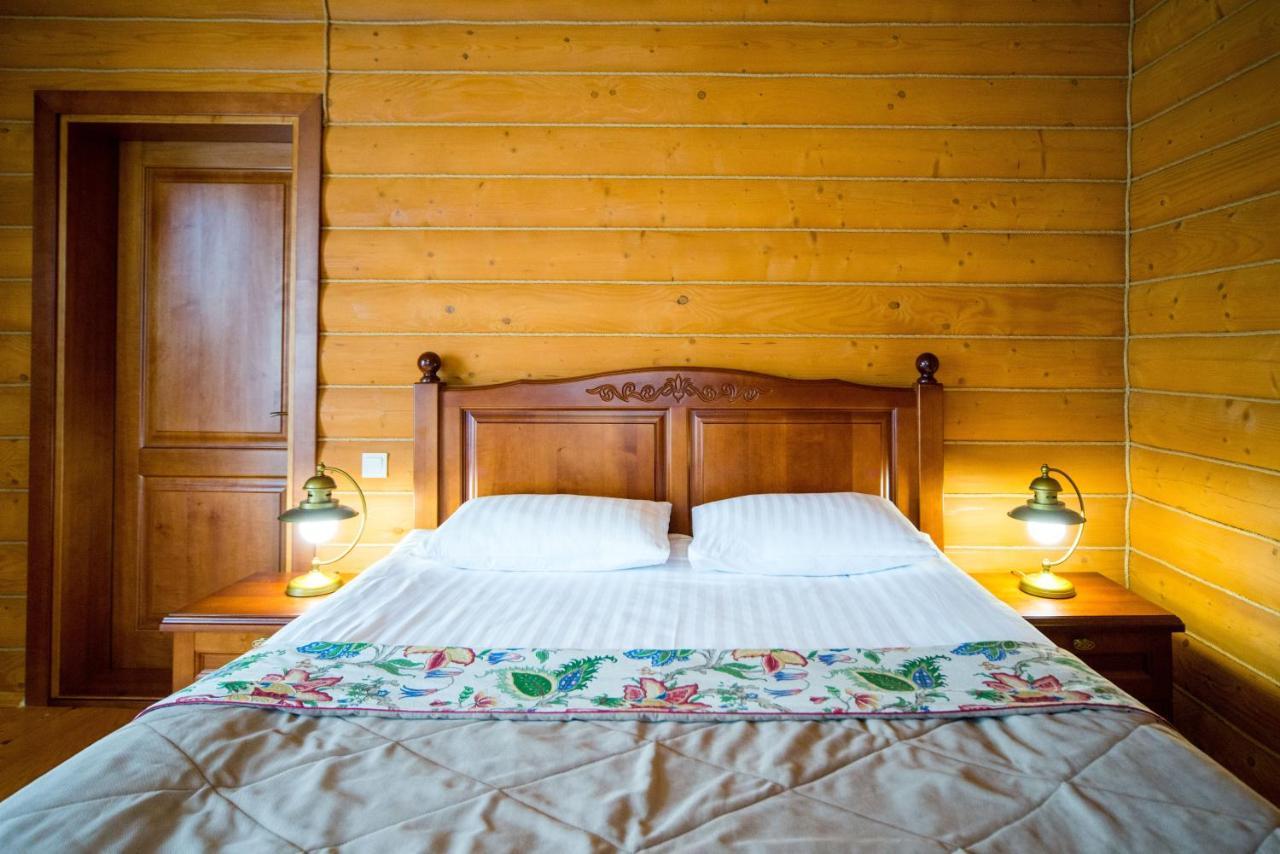 Комплекс Відпочинку Пампушка & Подушка Hotel Burlach'ya Balka Eksteriør billede