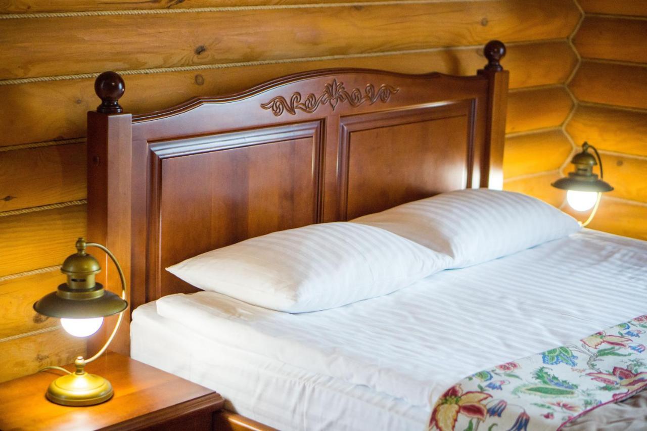 Комплекс Відпочинку Пампушка & Подушка Hotel Burlach'ya Balka Eksteriør billede