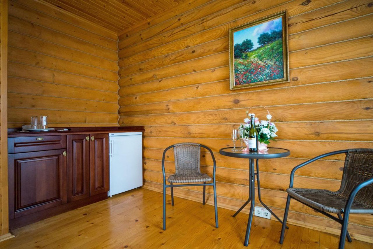 Комплекс Відпочинку Пампушка & Подушка Hotel Burlach'ya Balka Eksteriør billede