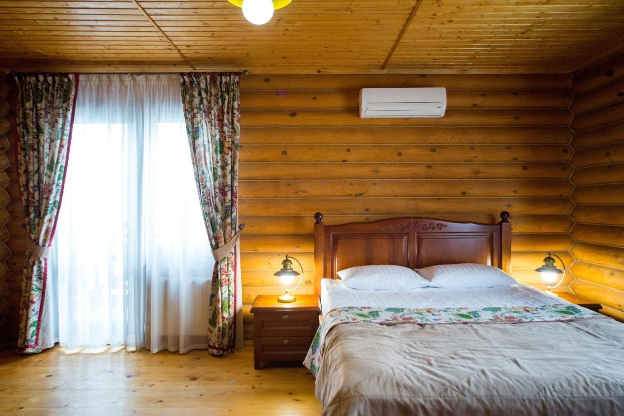 Комплекс Відпочинку Пампушка & Подушка Hotel Burlach'ya Balka Eksteriør billede