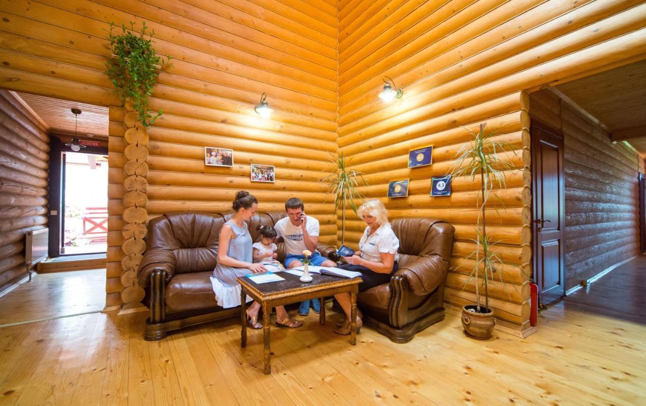 Комплекс Відпочинку Пампушка & Подушка Hotel Burlach'ya Balka Eksteriør billede