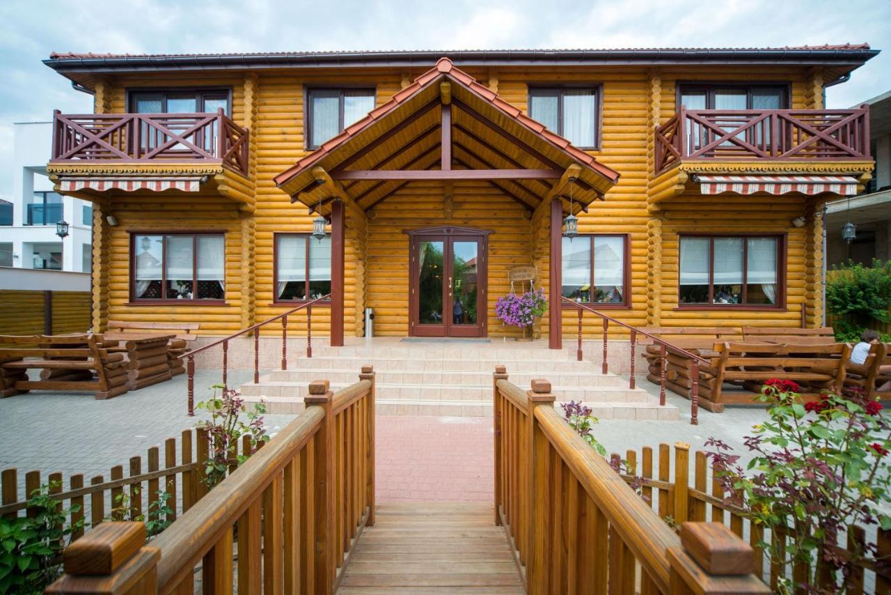 Комплекс Відпочинку Пампушка & Подушка Hotel Burlach'ya Balka Eksteriør billede